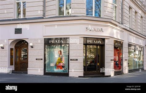 prada straße berlin|Kurfürstendamm .